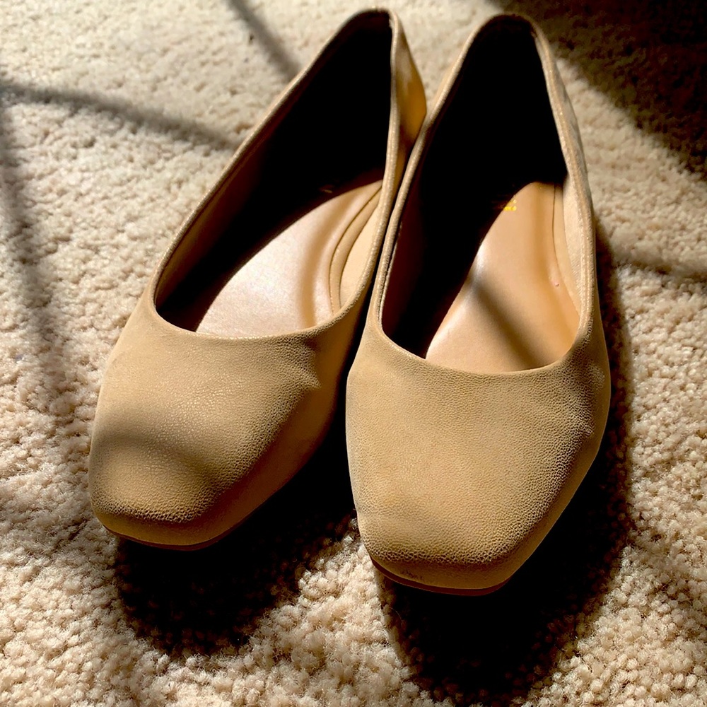 Nude Flats